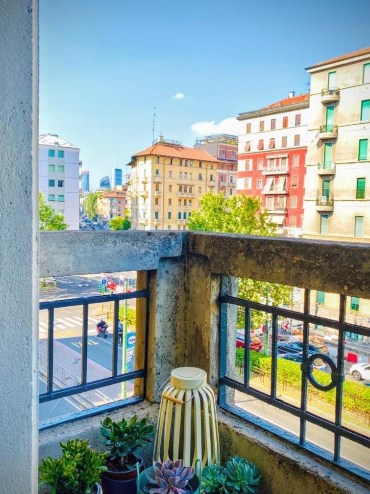 Spacious Apartment 50 Meters From The Metro 밀라노 외부 사진